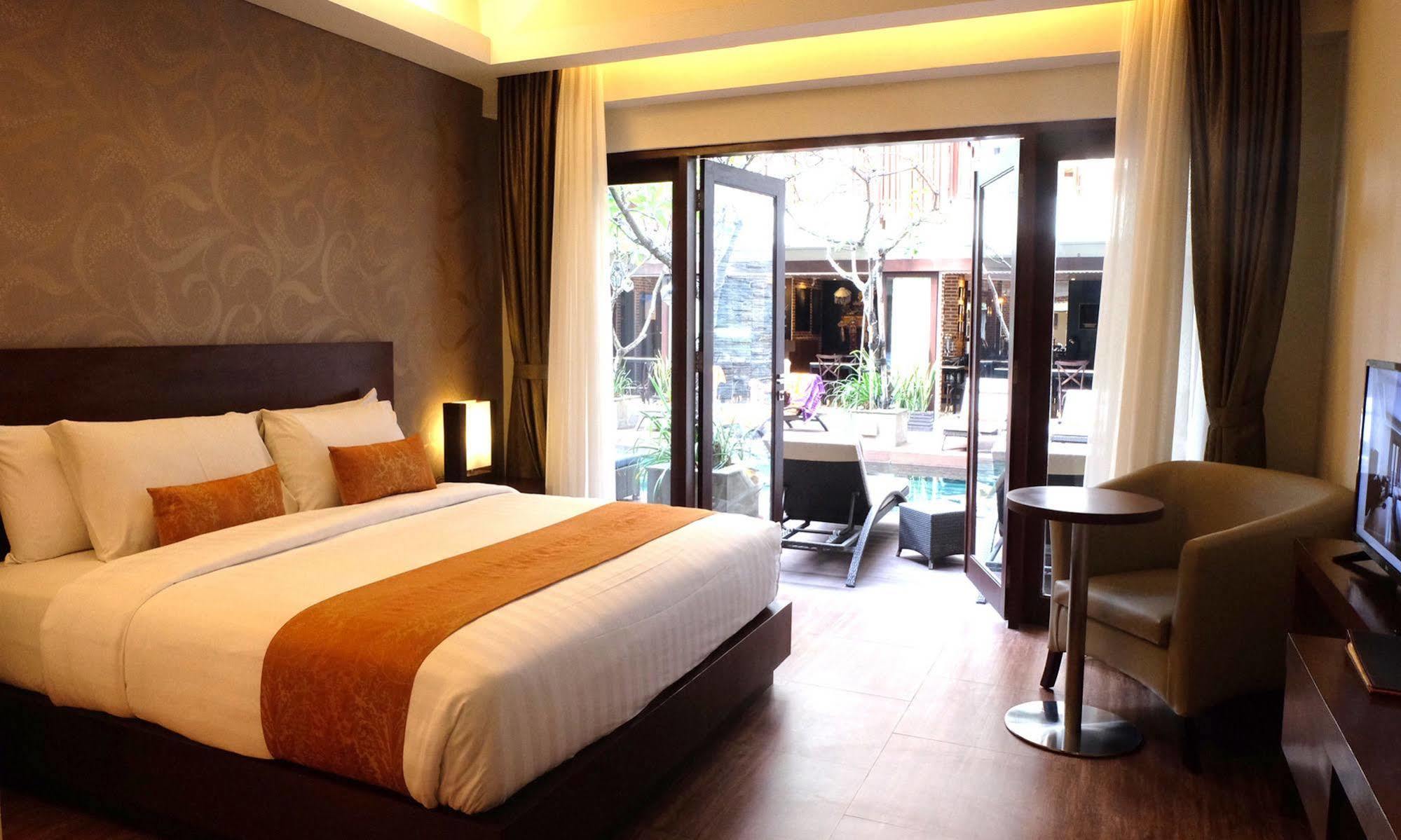 D'Primahotel Seminyak Exterior foto